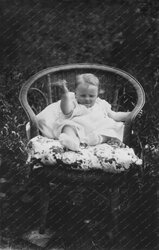 Linda Wicker chair-for restoration2.jpg