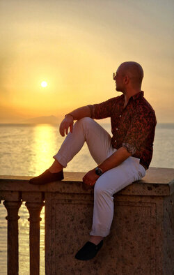 Left-Leg.jpg Left-Leg.jpg