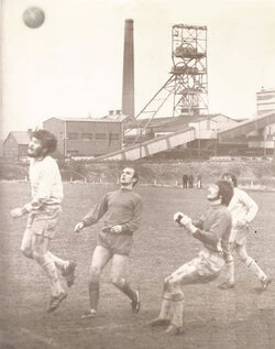 1973-12-15 vs. Frecheville CA b.jpg