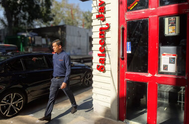 street walk.jpg street walk.jpg