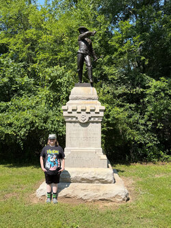 Statue_01.jpg